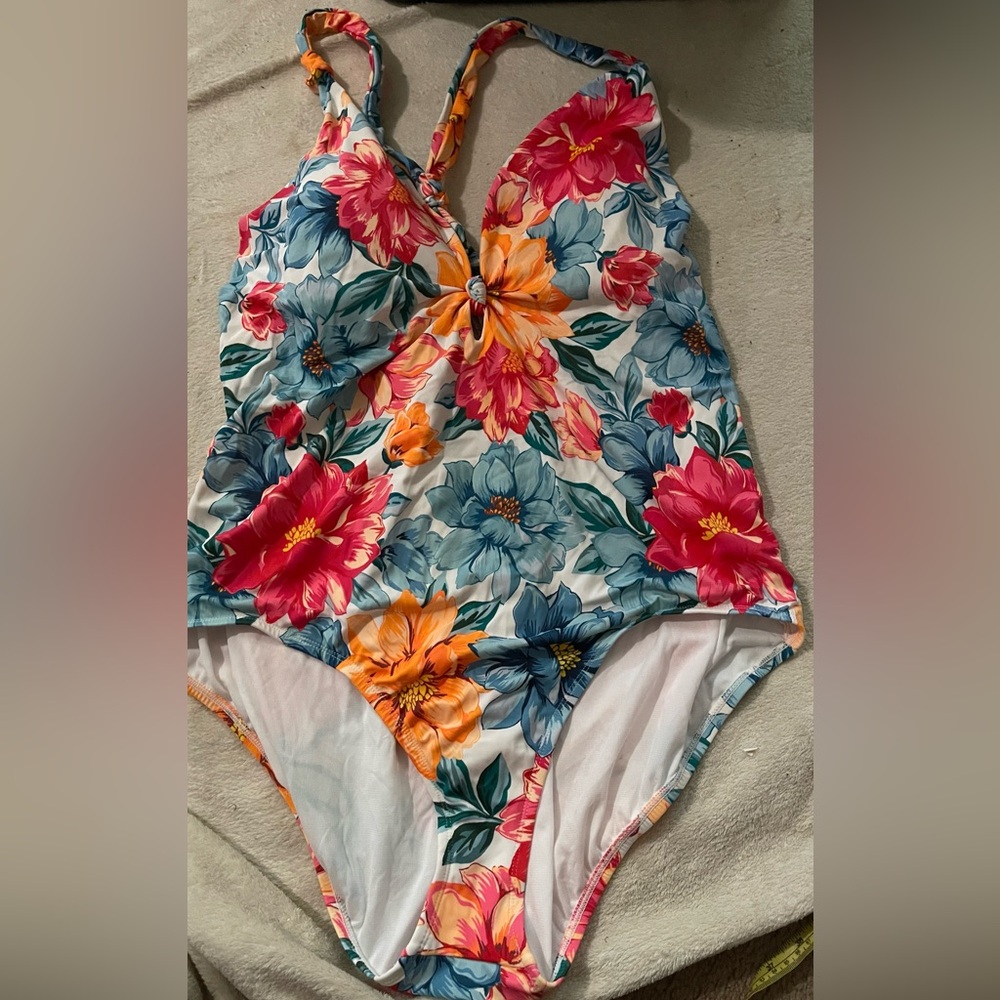 Floral Bathing suit size 3X